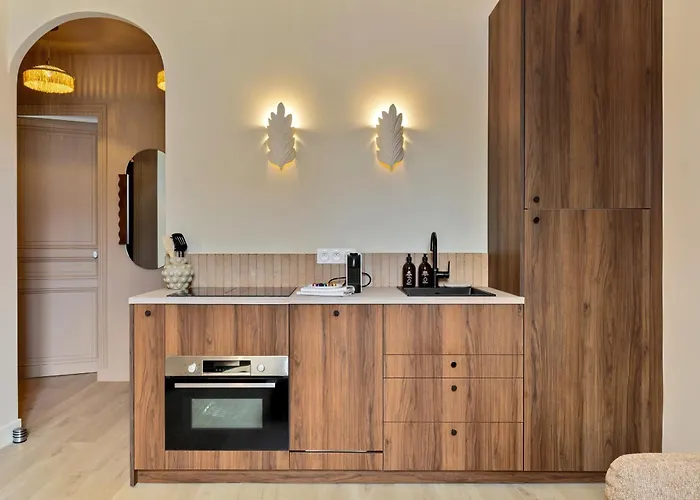 Le Bonheur - 5mins Palais Des Festivals